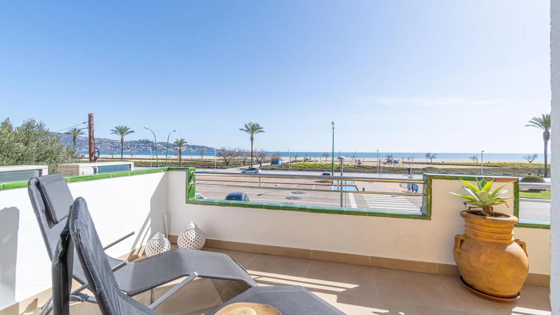1013 Apartamento Vista Mar Con 2 Habitaciones By Homeselectspain Empuriabrava Apartman